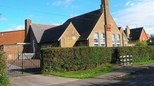 Chiddingly County Primary School Located in the hamlet of Muddles Green which is within the parish of Chiddingly.