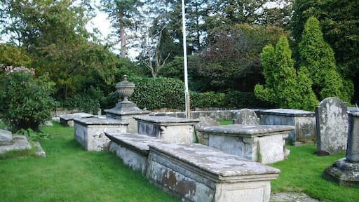 All Saints Church, Grinshill, Graveyard