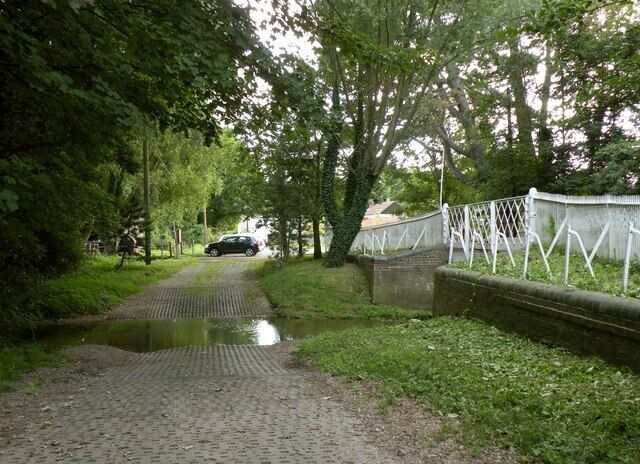 The ford at Hildersham It's the river Granta that crosses the road.