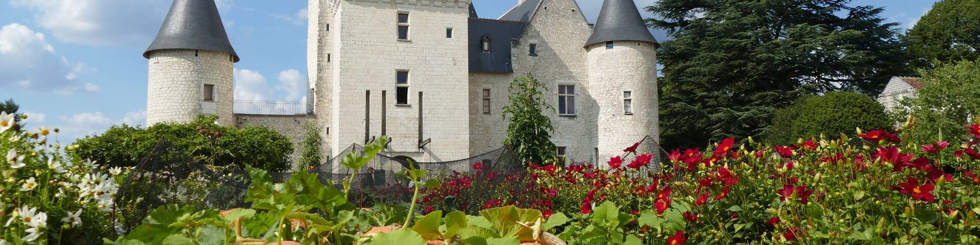 This building is indexed in the Base Mérimée, a database of architectural heritage maintained by the French Ministry of Culture, under the reference PA00097802 .