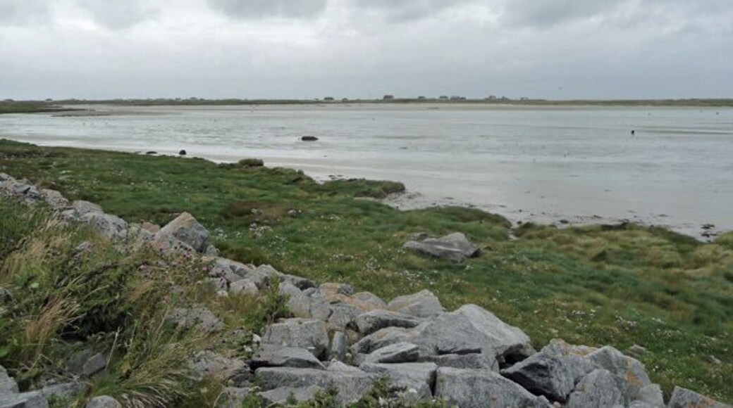 Sands at Iochdar Looking across to the houses of Baile Gharbhaidh.