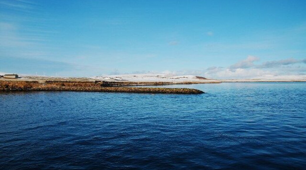 Old Jetty, Tingwall This isn't shown at all on the 1:50,000 map, which is surprising considering that it is so conspicuous.