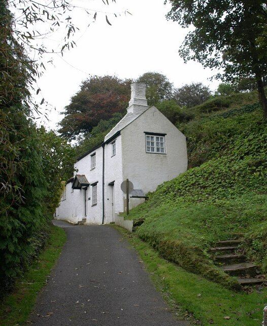 Hillside Cottage, Ringmore. Another view of 1472147 without the potty, from a little lane that becomes a short path round the foot of the village.