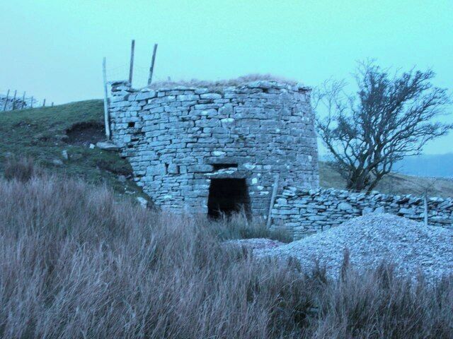 Lime Kiln south of Beckstones farm.