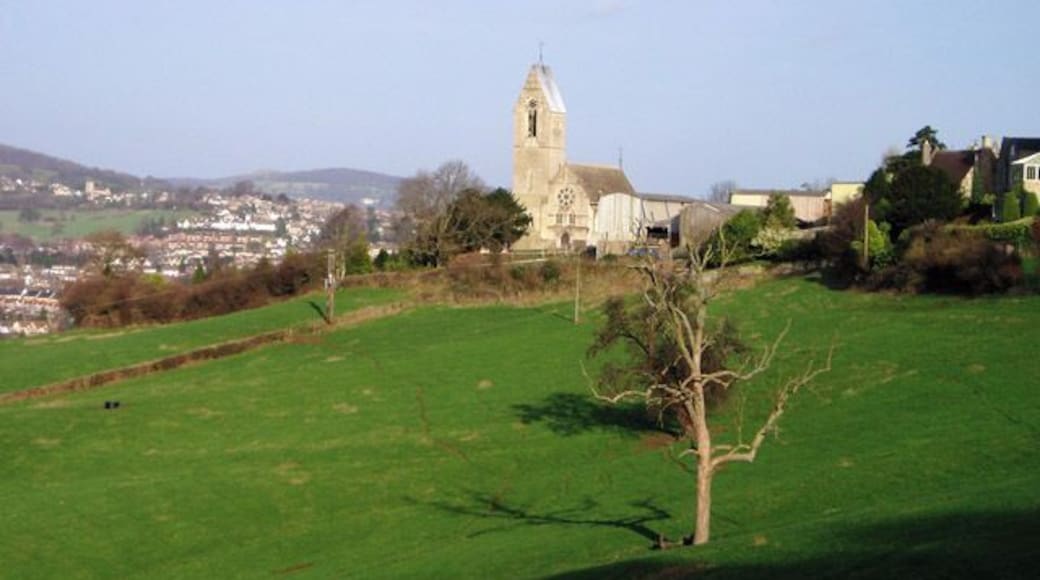 Selsley church from across the fields The church is positioned on a slight ridge and so is visible from all around. Cainscross is in the background.