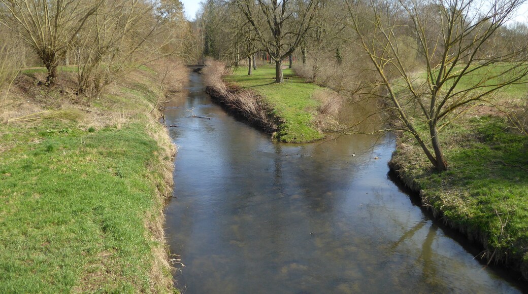 Mündung der Suhle in die Hahle in Gieboldehausen, Südniedersachsen. Gelegen im Landschaftsschutzgebiet Untereichsfeld