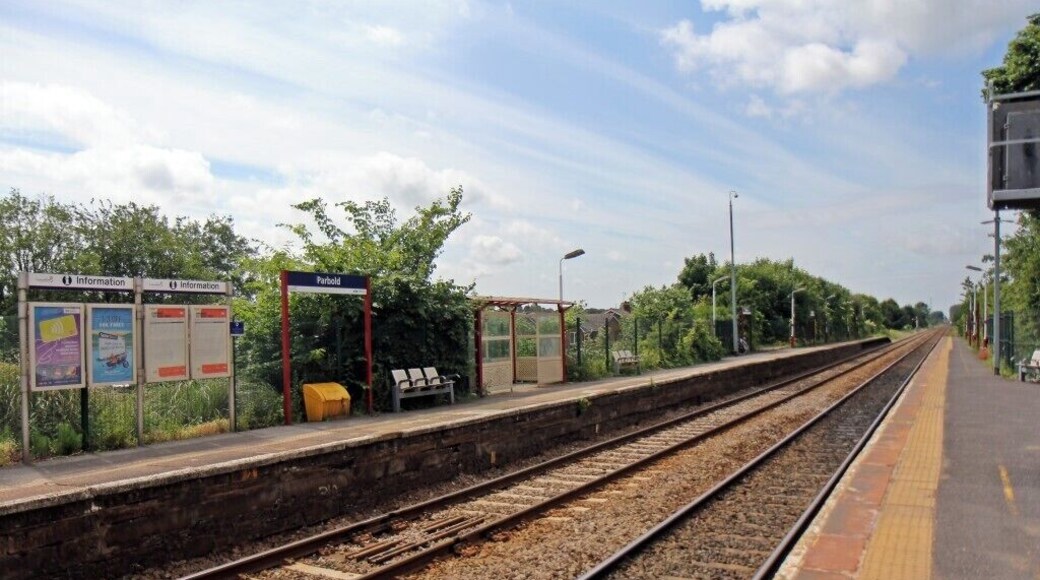 Looking west, Parbold railway station