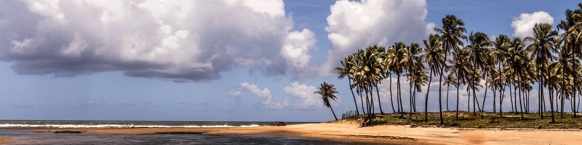 A Barra do Rio Inhambupe, em Baixio, Bahia - Brasil