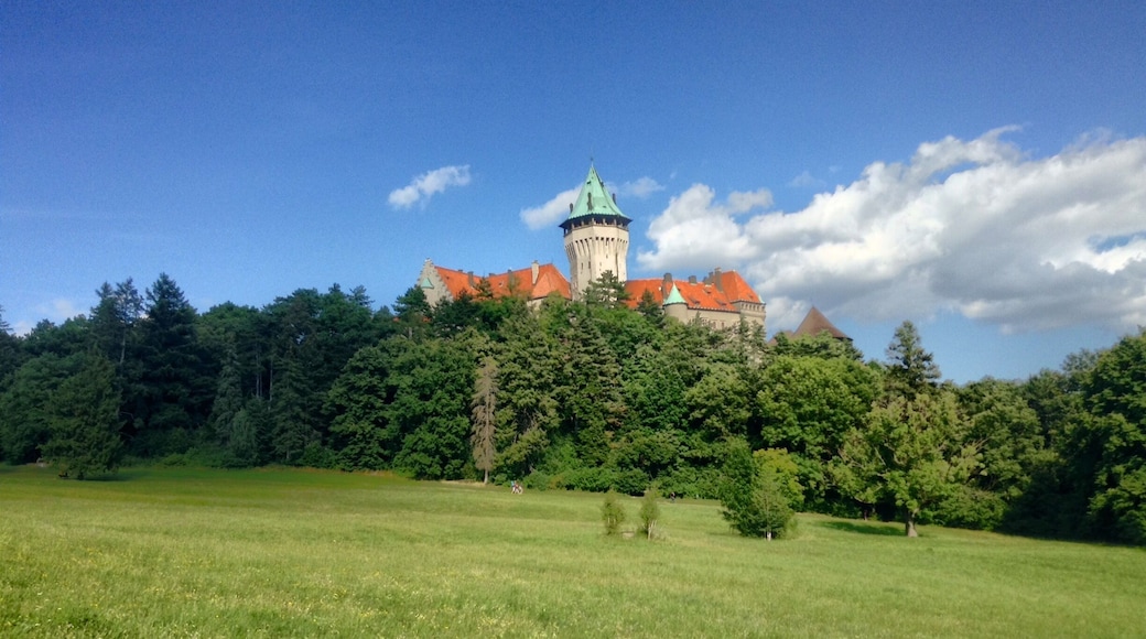 Smolenice Castle is situated on the eastern slope of the Small Carpathian Mountains in the village of Smolenice.
Built in the 15th century, it was badly damaged in both the 17th century and the Second World War. It has been owned by the Slovak Academy of Science since 1953, and is used as a conference centre. It is only open to the public during July and August.
You can get here by bus or train from Trnava, which is around 25 km away.
#castle #malekarpaty