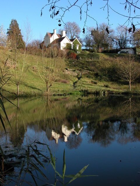Willsbury Farm The Gloucestershire Way passes the two pools below Willsbury Farm.
