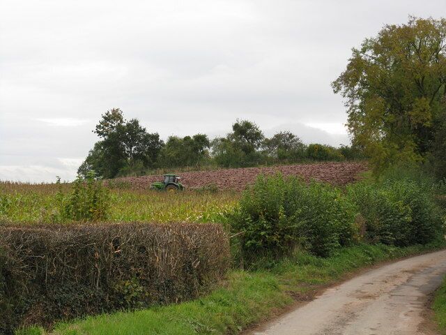 Ploughing close to Stoke Lacy