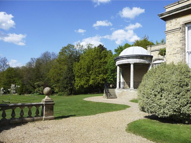 Ponsbourne Park Hotel, Newgate Street, Hertfordshire South-west corner of the Ponsbourne Park Hotel.