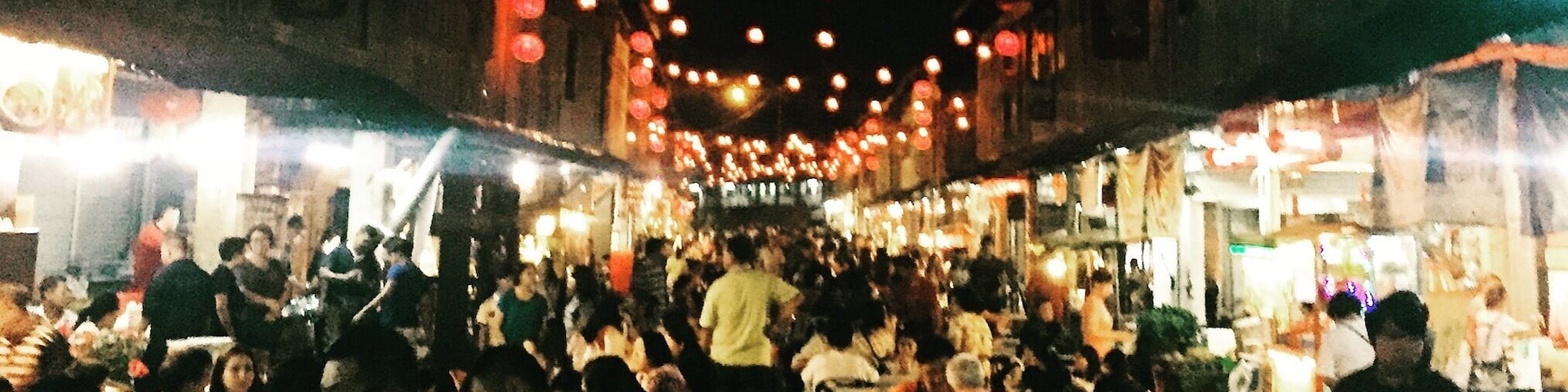 Don't miss this weekends festive town called Siniawan. Things only happens when it starts to get dark so maybe you can head towards Bau town and explore the caves and stop by this small town on the way back to Kuching.