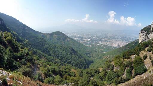 Monte di Chiunzi pass
