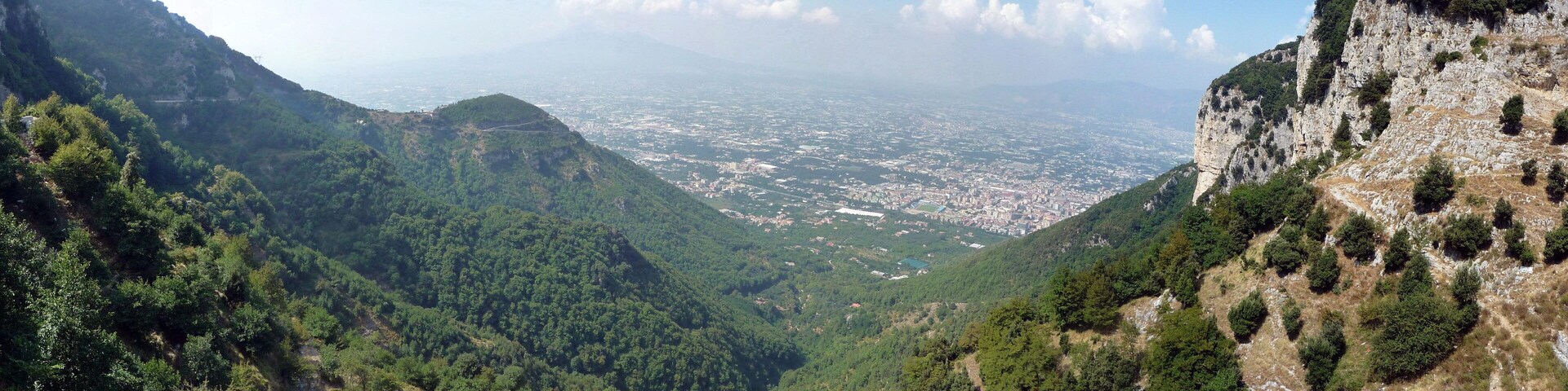 Monte di Chiunzi pass