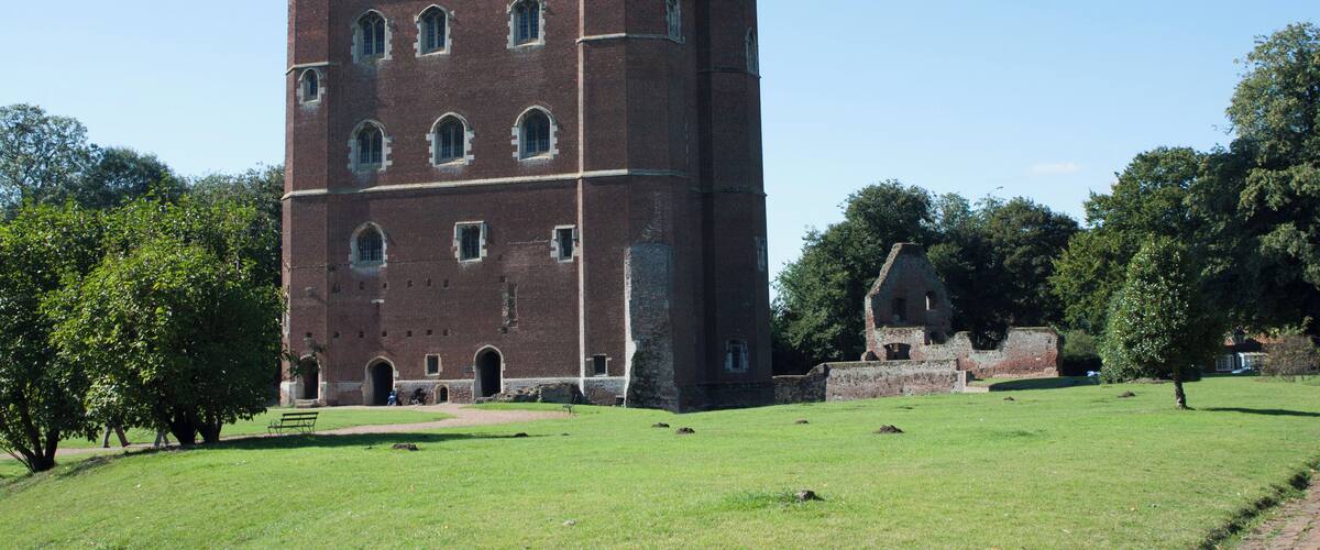 This is a photo of listed building number