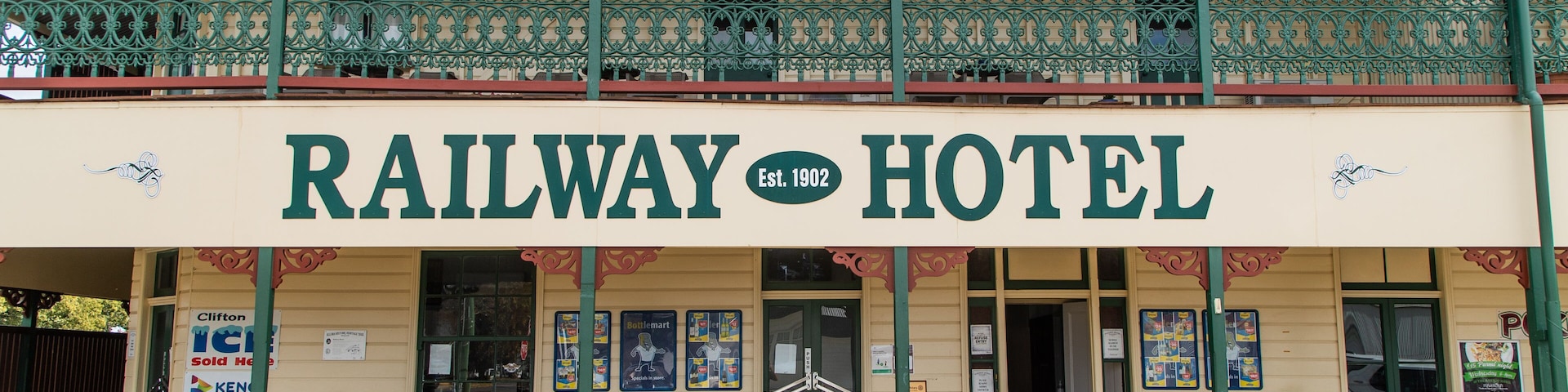 Allora featuring signage and heritage elements