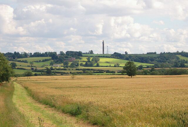 Looking south from Lower Farm to Hellidon Hill telecoms masts