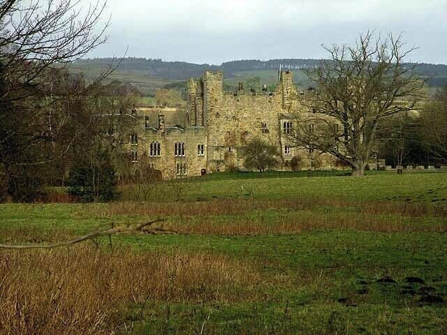 Haughton Castle A fine privately-owned castle near Humshaugh. Originally built in the 13th and 14th centuries, it fell into ruin, but was extensively repaired and extended in the 19th century. http://en.wikipedia.org/wiki/Haughton_Castle http://www.durham.gov.uk/durhamcc/K2P.nsf/K2PDetail?readform&PRN=N9294 It features a famous ghost - long since exorcised. http://www.mysterymag.com/hauntedbritain/?artID=306&page=article&subID=78
