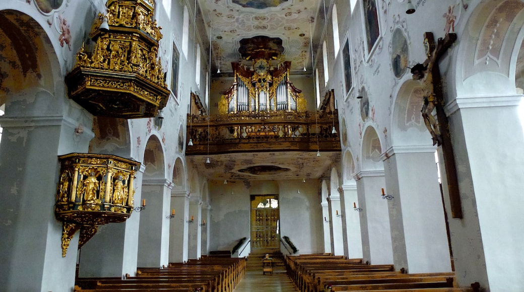 This is a photograph of an architectural monument. It is on the list of cultural monuments of Bayern, no. D-3-73-112-152