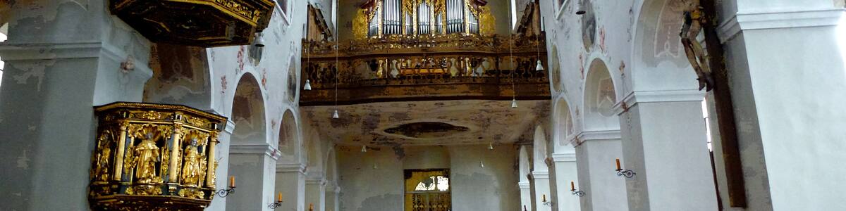 This is a photograph of an architectural monument. It is on the list of cultural monuments of Bayern, no. D-3-73-112-152