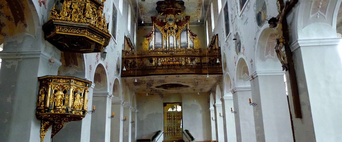 This is a photograph of an architectural monument. It is on the list of cultural monuments of Bayern, no. D-3-73-112-152