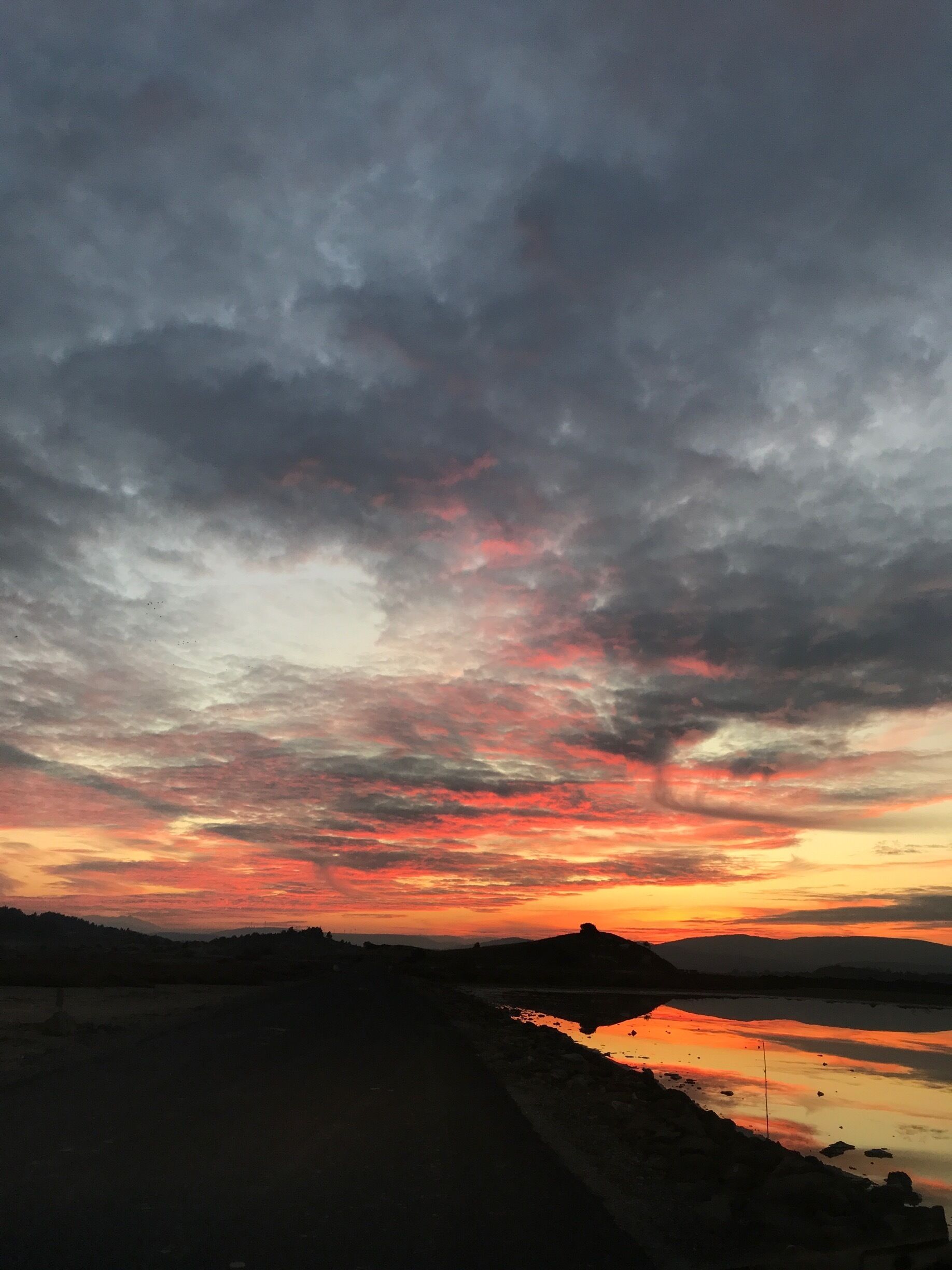 #Red on a beautiful winter sky in Peyriac-de-Mer in the occitanie region of France- This incredible colour palette and its reflection on the water provide a beautifully scenic and awe inspiring moment contemplating the beauty that is nature! 
