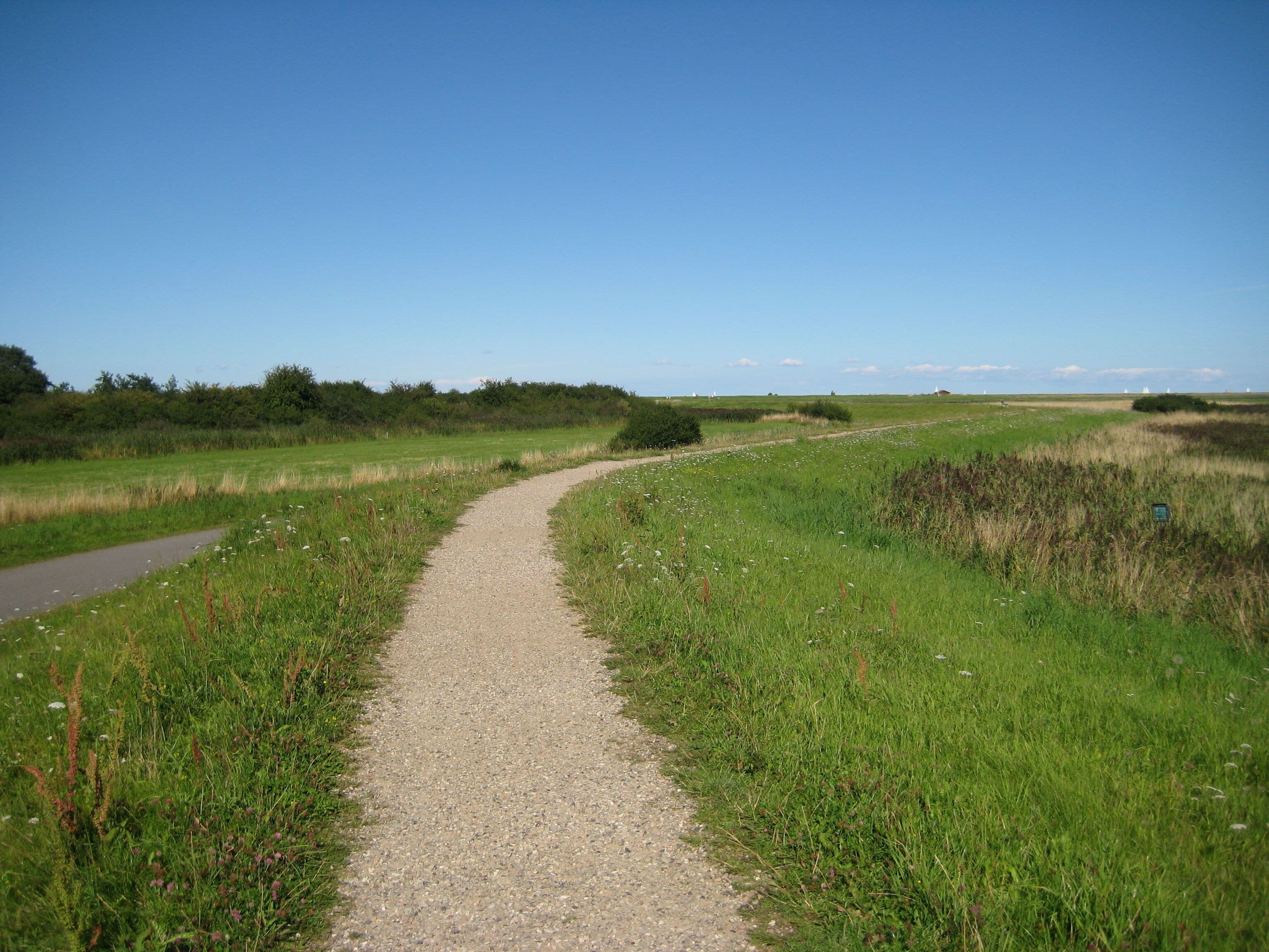 Zufahrt zum Naturerlebnisraum Maasholm, einer ehemaligen Raketenstellung der Bundeswehr. Diese Bilder dienen als Grundlage einer Panoramaübersicht.
