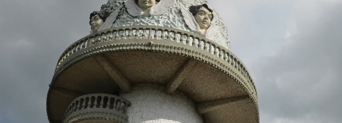 Virgin, child and angel monument.
#TroveOnTuesday
