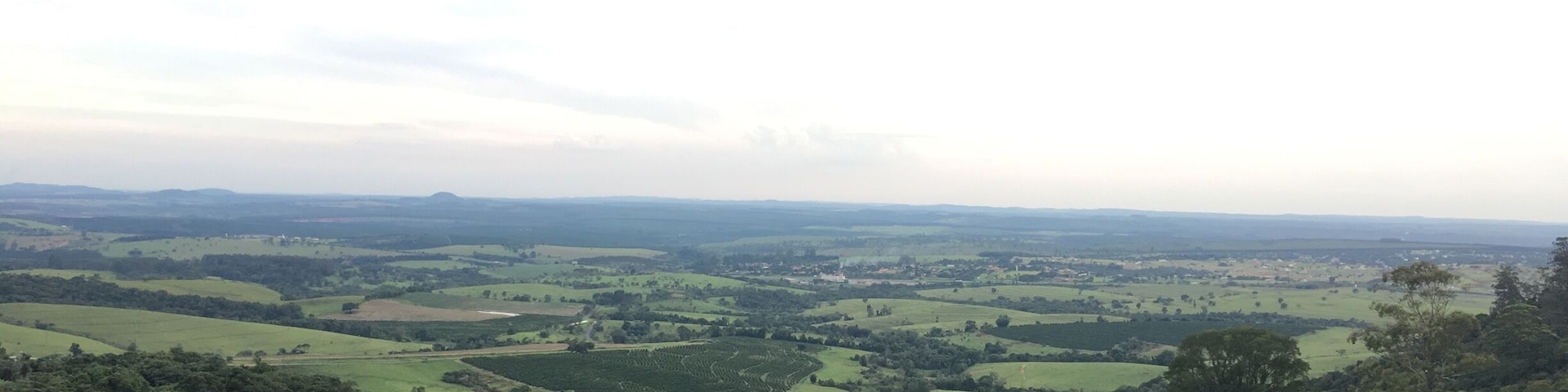 Country landscape and a must have stop to take a delicious coffee with this view.
#SaoPaulo