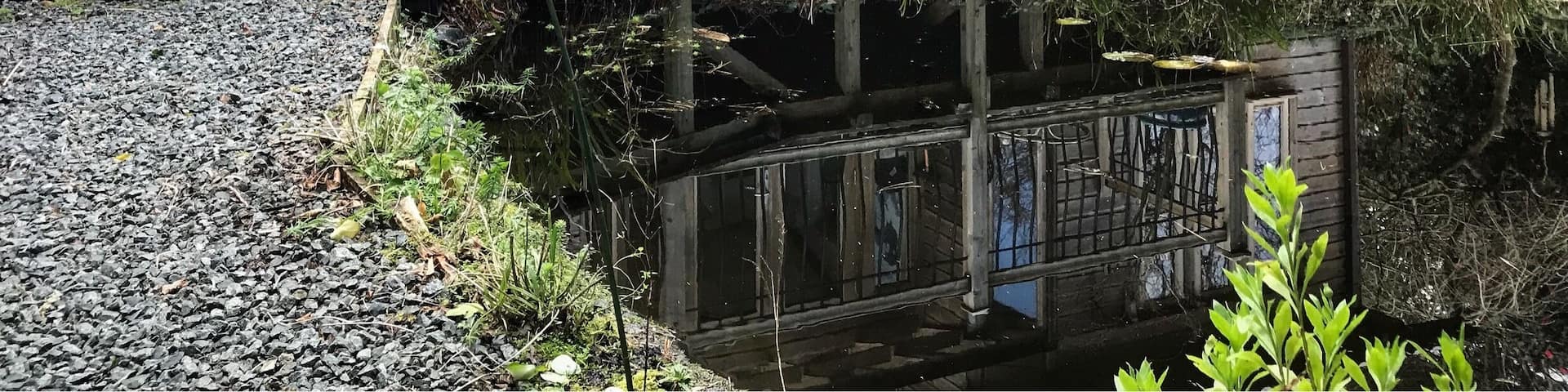 The tea house a nice weekend retreat
https://www.hideaways.co.uk/cottages/h627