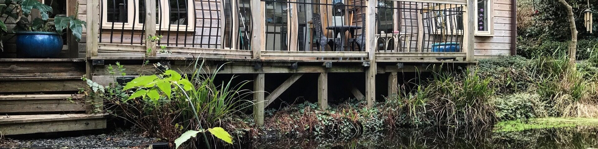 The tea house a nice weekend retreat
https://www.hideaways.co.uk/cottages/h627