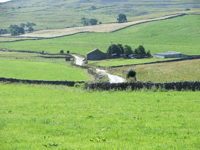 Farm buildings in Littondale. Looking SE from SD939713.