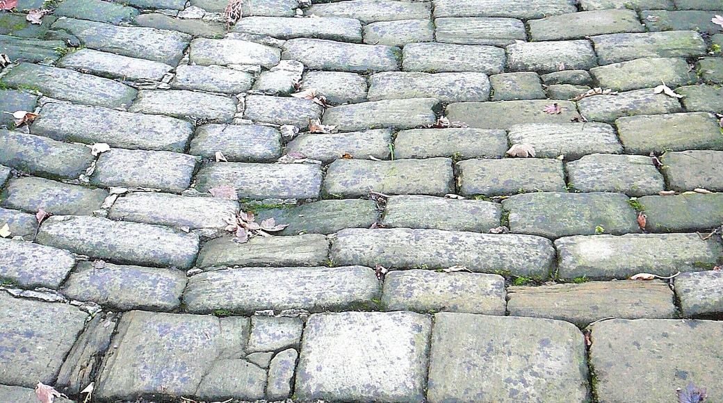 cobbles, Old Lane, Cullingworth