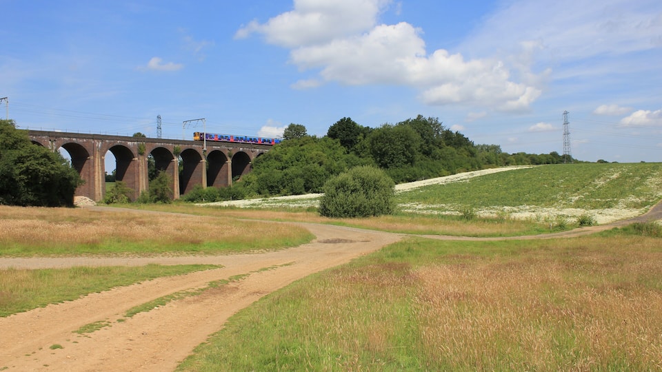 Soper's Viaduct, near Cuffley, Hertfordshire, UK. This view is looking north.