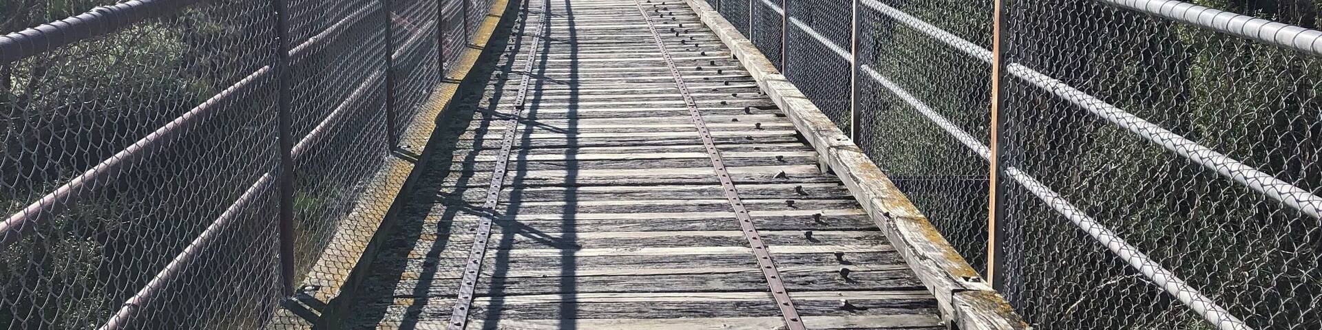 This abandoned railway track is now part of the Otago Central Rail Trail. If you’re ever in this part of the world, do rent some mountain bikes and bike this 35km trail between Wedderburn and Lauder in Otago, New Zealand. Account for time to stop and enjoy the views! #trovember #bikearailtrack #outdoors #newzealand #hiddengems