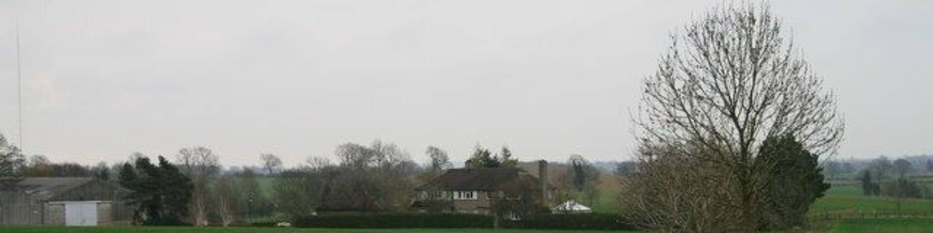 Corner Farm The track from the end of Sharow Lane rises to nearly 44m giving expansive views to the South, before descending to Corner Farm on the western edge of Copt Hewick.