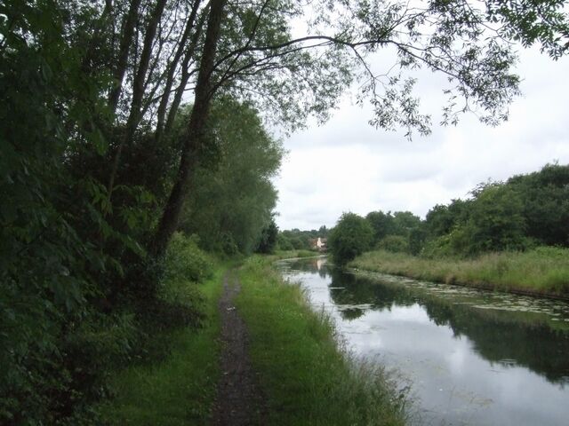 Loop on the Wyrley and Essington Canal The Curly Wyrley lives up to its nickname as it approaches Walsall.