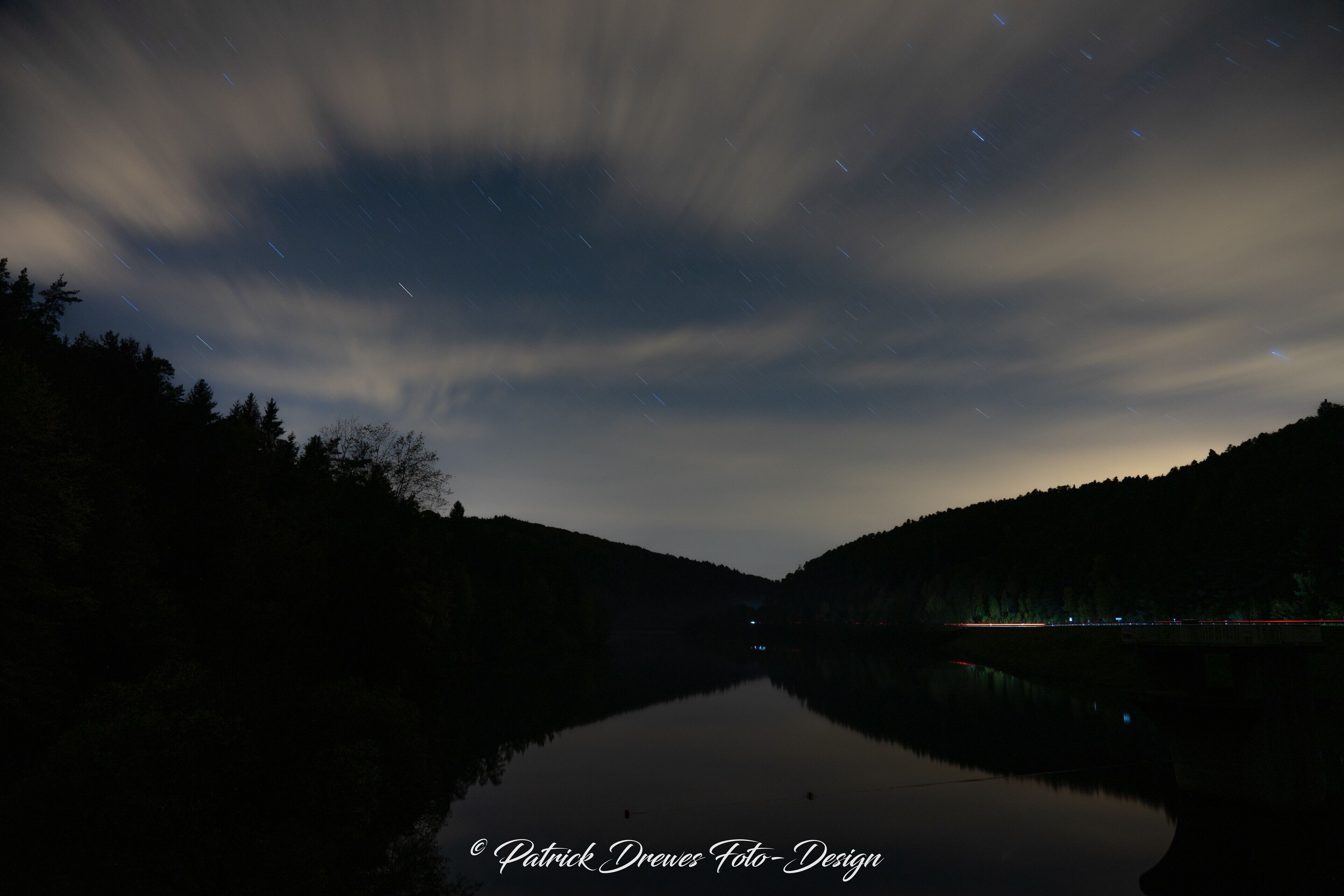Stausee bei Nacht