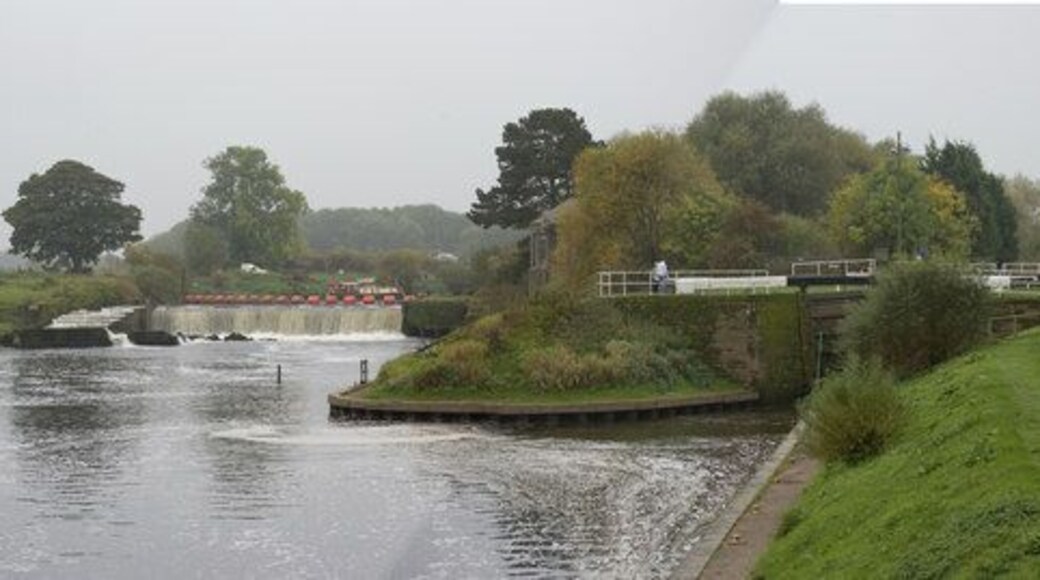 Linton Locks and Weir Linton Locks and Weir on a dull day but still a nice place to have a drink and something to eat.