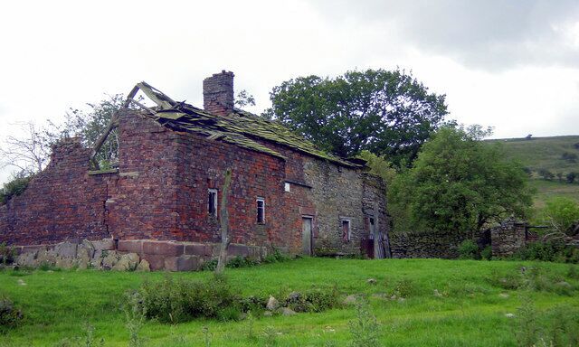Exterior of older farm at Mareknowles July 2007
