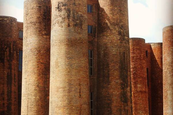 A Brown carbon kokseri from the early 1950:s - now protected culture building. One of the most strange buildings I ever seen😳 #Details Photo Sweepstakes