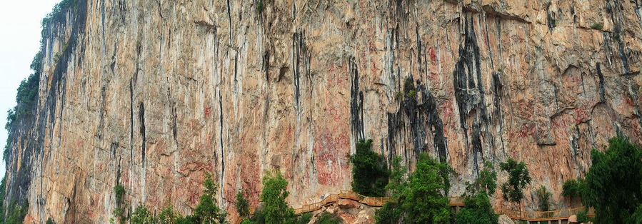 The Rock Painting of the Mountain #Huashan. #花山壁画
https://twitter.com/Beautifulgx