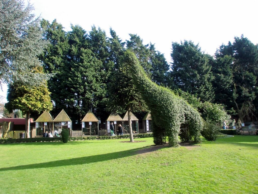 Topiary, Van Hage Garden Centre, Great Amwell, Hertfordshire Behind the garden centre is this area with large topiary animals and caged birds and animals - a small petting farm.