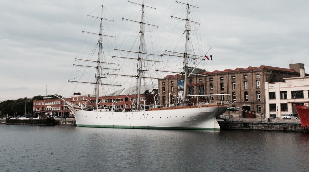 German sail training ship built in 1901 but handed to France in 1946 as part of the war reparations.
Renamed.
http://www.museeportuaire.com/spip.php?article3
