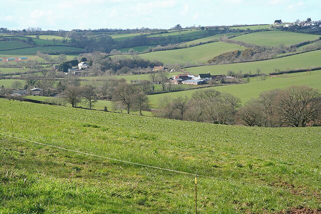 Cheriton Fitzpaine: near Redyeates Farm Looking west-north-west towards Leys Farm, with Marsh Farm, beyond left and Coddiford, extreme left, all beyond the square