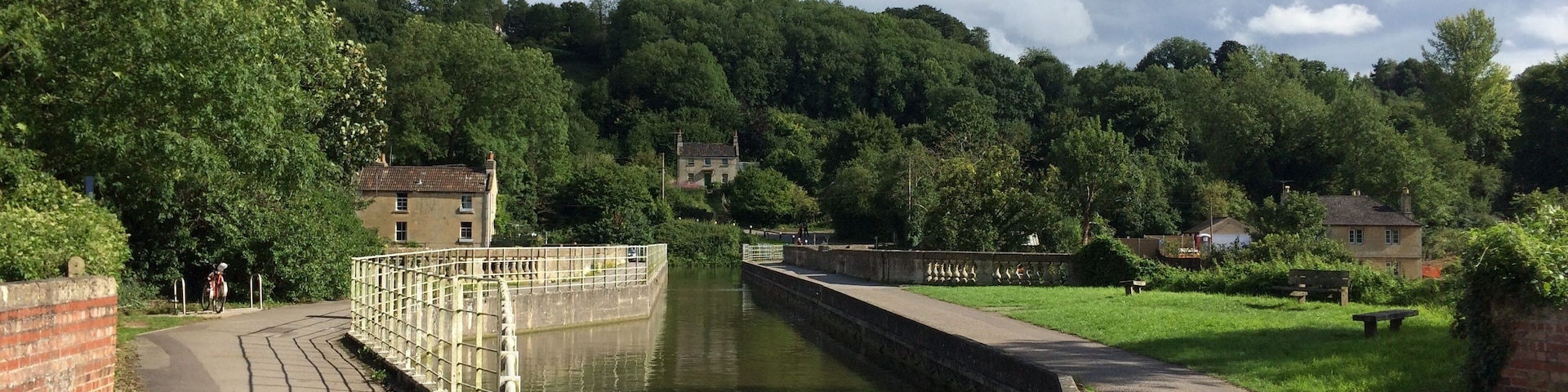 View across Avoncliff Aqueduct, looking south.