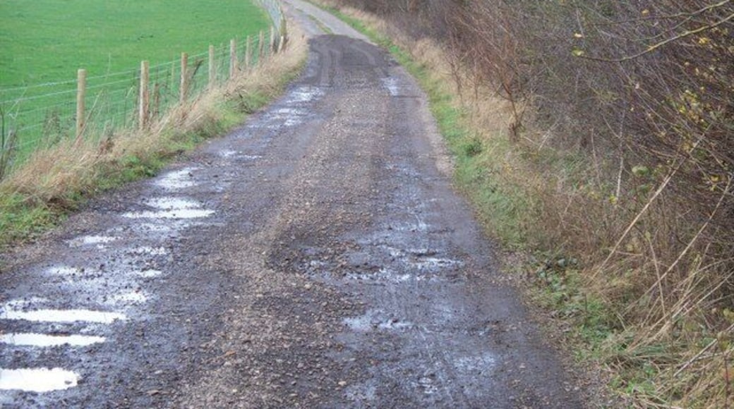Restricted Byway The byway, which later becomes a public path, has left the A436 and is heading for Broadwell.