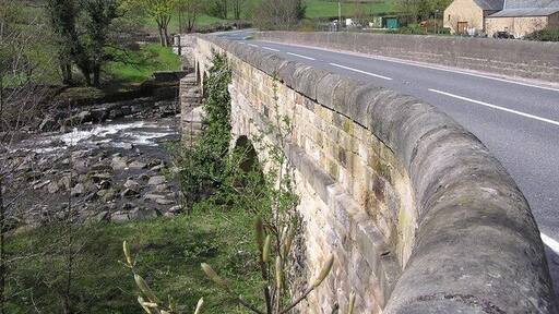 Lownethwaite Bridge : Reeth Road.
