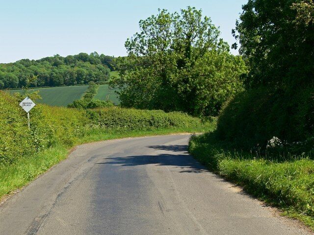 Passing place on Melton Lane At this point descending Salter's Hill near Moscow Farm.